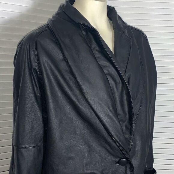 Vintage Wilson’s Black Leather Coat Size Large - Picture 2 of 15